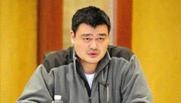 富投恒盈 4亿换一个梦，“辞职”篮协主席的姚明，已经走上了另一条路